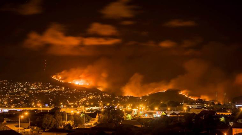 Firefighters battle to contain New Zealand wildfire as 1,000 evacuated